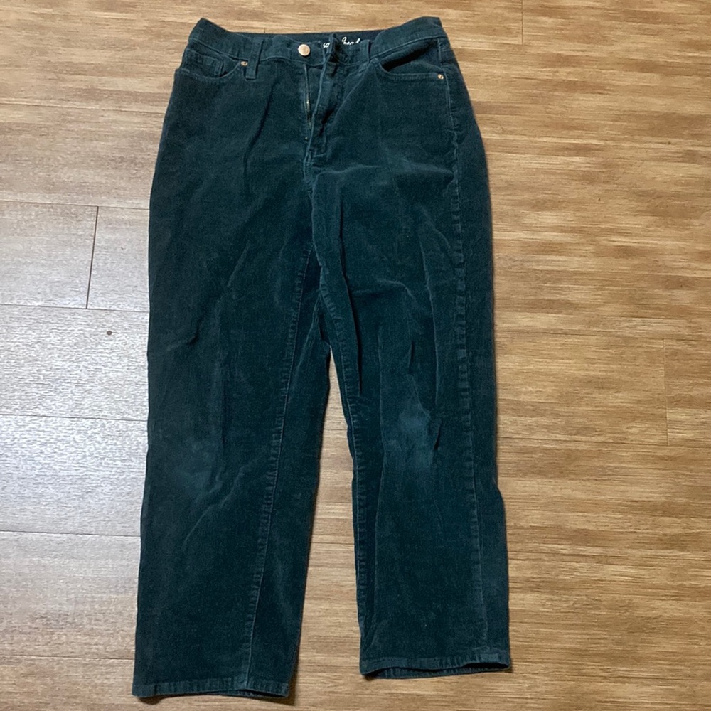 Universal Thread Women’s Green Corduroy Pants Size 6